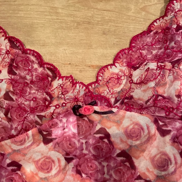 DKNY pink burgundy floral flowy mesh rose embroidered camisole L (12-14) - Picture 3 of 8